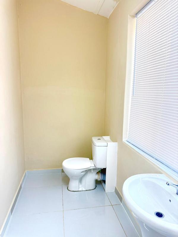 To Let 1 Bedroom Property for Rent in Woodstock Western Cape